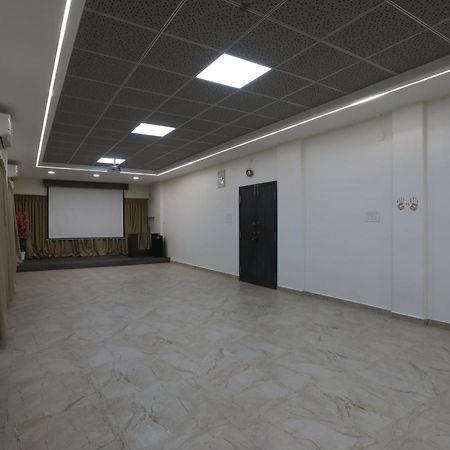 Hotel Ajinkya Palace Aurangabad  Exterior photo