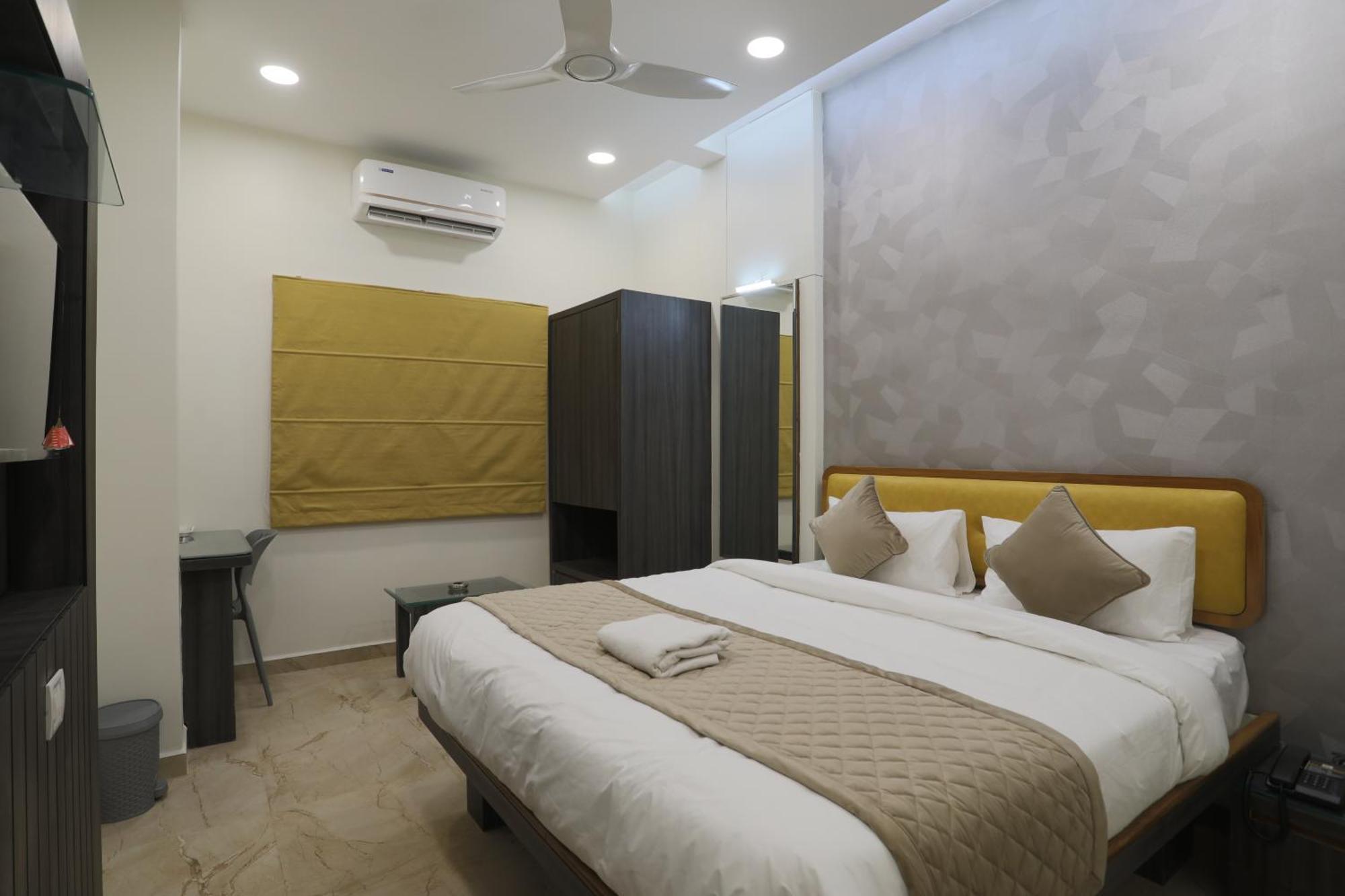 Hotel Ajinkya Palace Aurangabad  Exterior photo